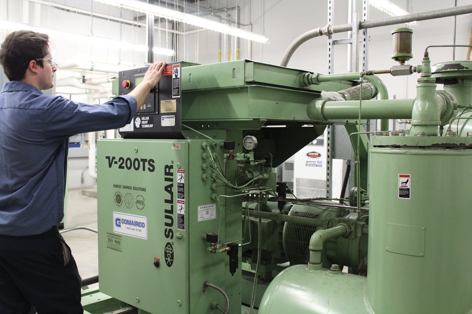 technician compressed air Superior Air Compressors a division of Comairco