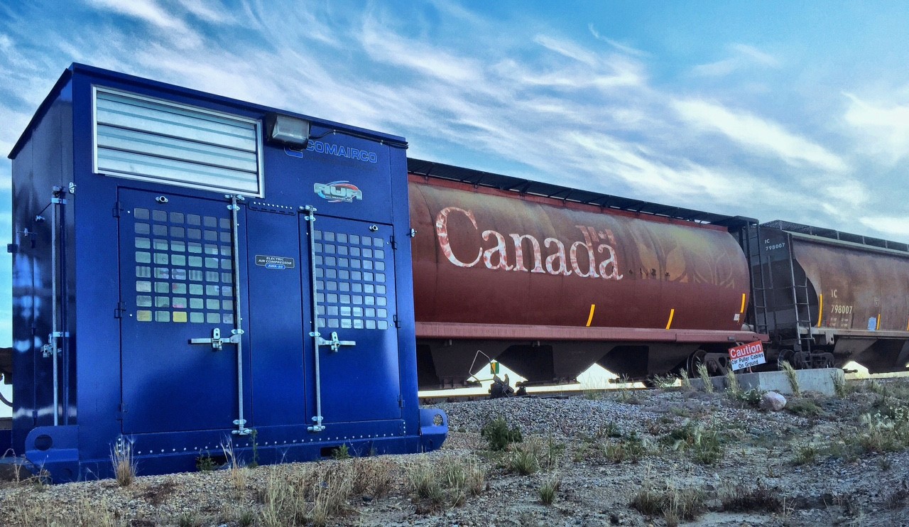Mobile compressor room exterior solution train image 
break train